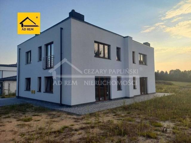 Nowoczesny apartament 81 m² z ogródkiem i parkingiem