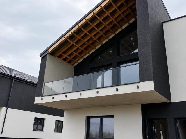 Nowoczesny apartament 92 m2 z balkonem lub ogrodem, 2 miejsca