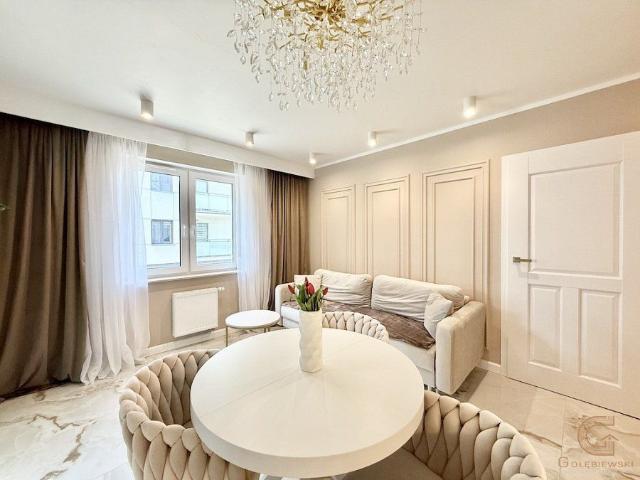 NOWOCZESNY APARTAMENT LASKOWICKA