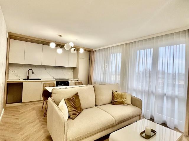 Nowoczesny apartament po remoncie, balkon, klimatyzacja