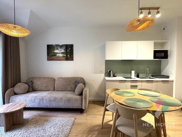 Nowoczesny apartament z tarasem i widokiem na las