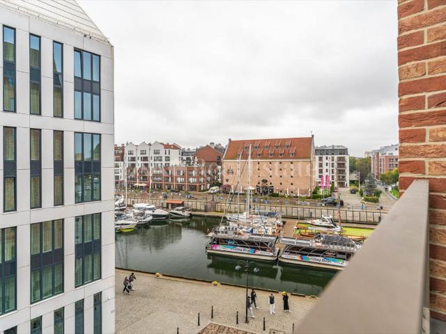 Nowoczesny apartament z widokiem na Motławę w Gdańsku