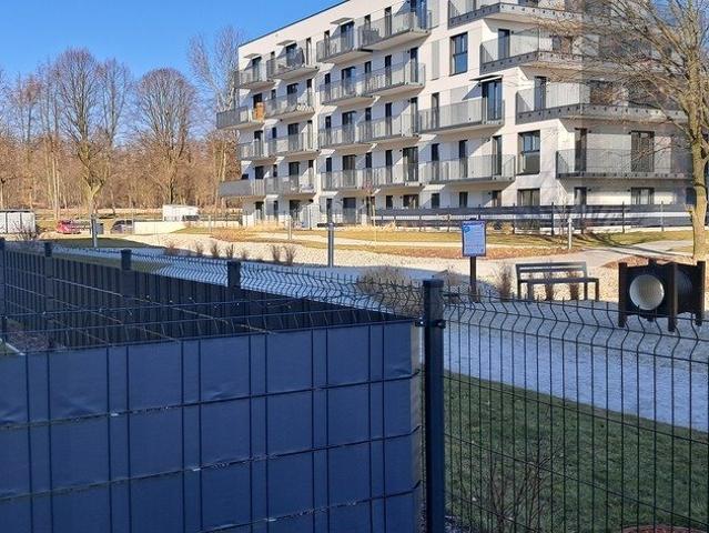 Nowoczesny apartament z ogródkiem, klimatyzacją i garażem