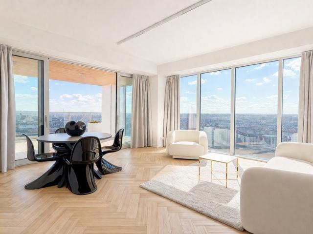 Nowoczesny apartament z panoramicznym widokiem i tarasem