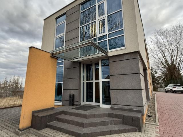 Nowoczesny budynek usługowo biurowy 430 m² z parkingiem polecam