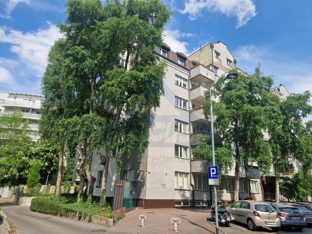 Nowoczesny biuro 74m2 z balkonem, klimatyzacja, ochrona