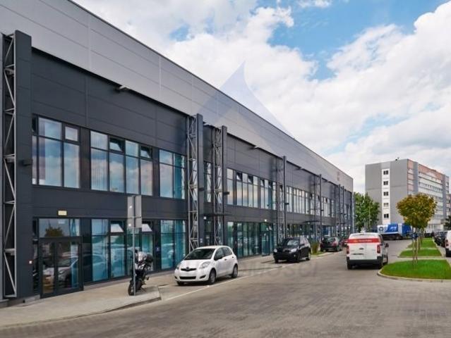 Nowoczesny biurowiec 407 m² z możliwością magazynu w Włochach