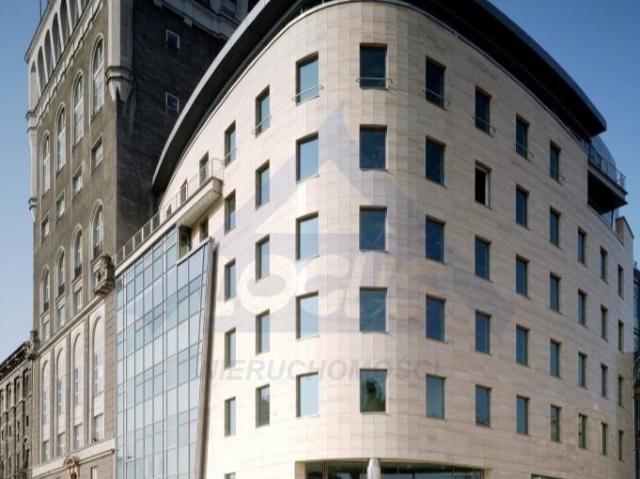 Nowoczesny biurowiec 1124 m2 w centrum Warszawy