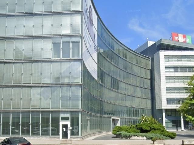 Nowoczesny biurowiec 1126 m2 w Śródmieściu Warszawy
