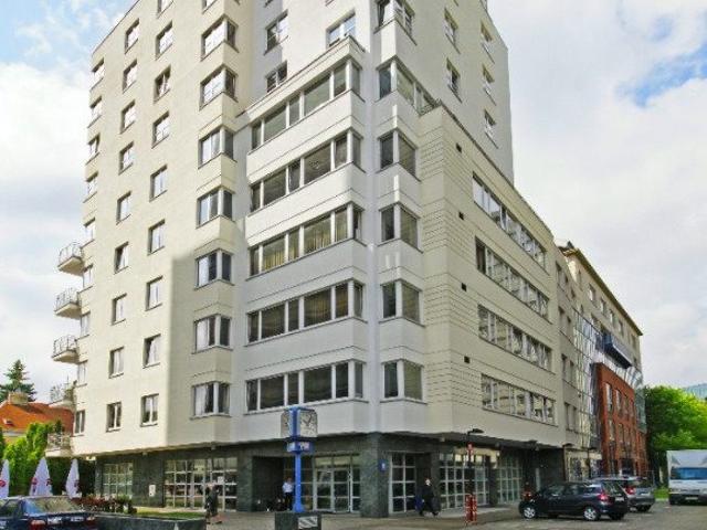 Nowoczesny biurowiec 252 m2 przy Rejtana, Mokotów