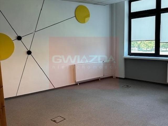 Nowoczesny biurowiec 280 m2 z magazynami, klimatyzacją