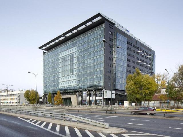Nowoczesny biurowiec 363 m² w centrum Warszawy