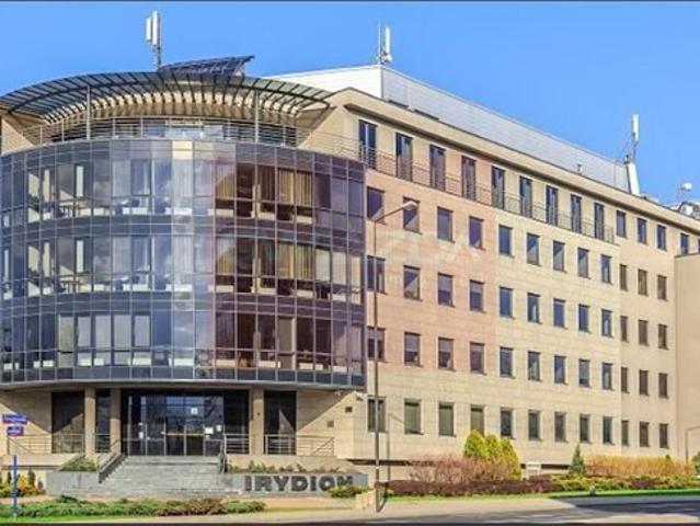 Nowoczesny biurowiec 388 m² z tarasem i parkingiem polecam!