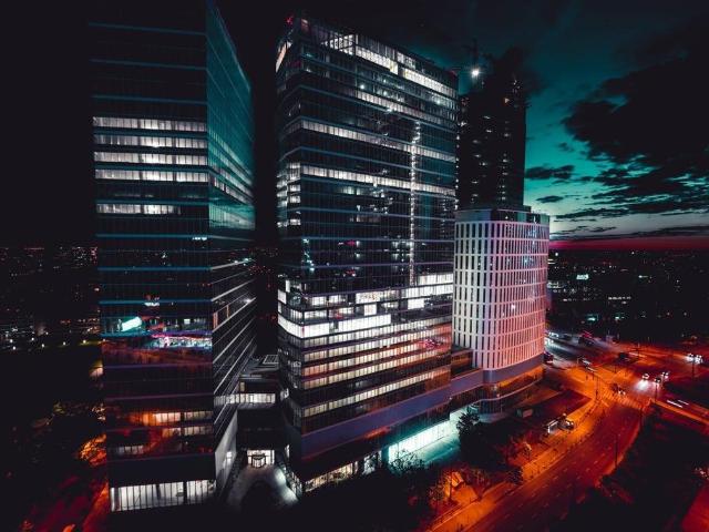Nowoczesny biurowiec w centrum Woli, 391 m2, parking
