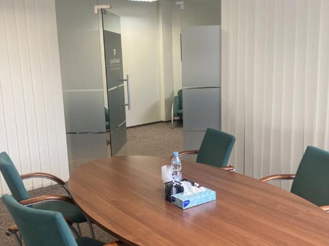 Nowoczesny biurowiec na Bielanach, 127 m2, parking