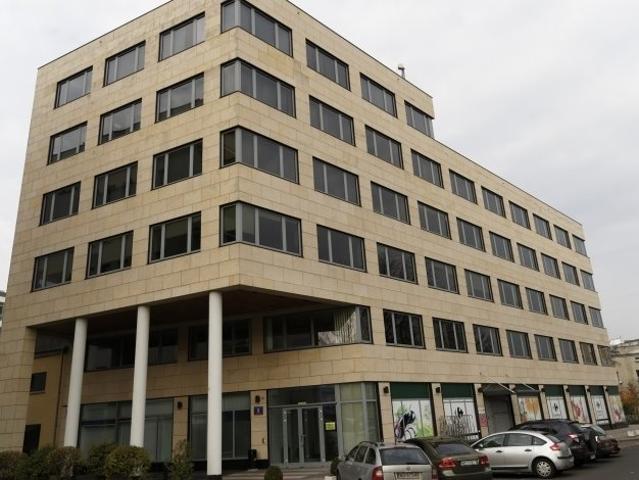 Nowoczesny biurowiec Żoliborz Plaza 375 m² z klimatyzacją