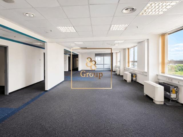 Nowoczesny biurowiec po remoncie, 750 m2, parking