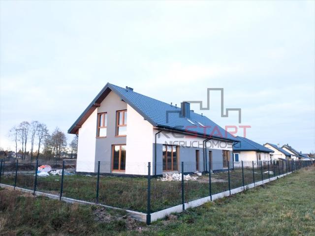 Nowoczesny bliźniak z garażem, 126,3 m2, ogród