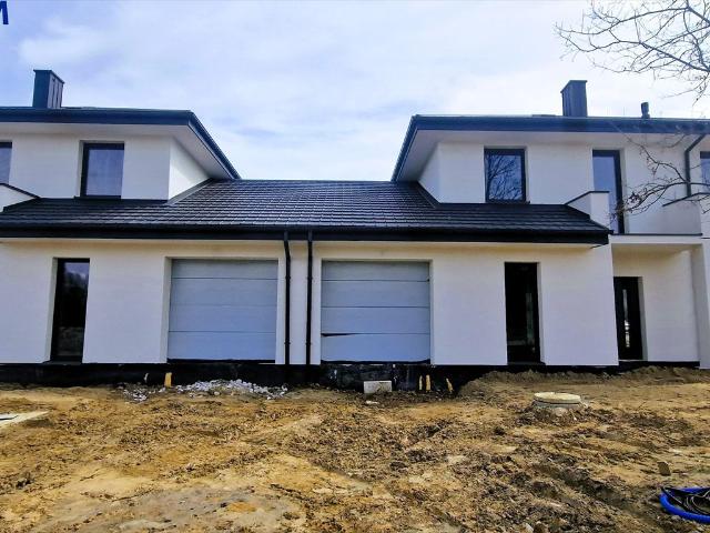 Nowoczesny bliźniak 140 m2 z garażem i ogrodem