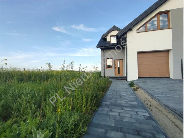 Na sprzedaż nowoczesny bliźniak 116 m² z garażem i własną aranżacją