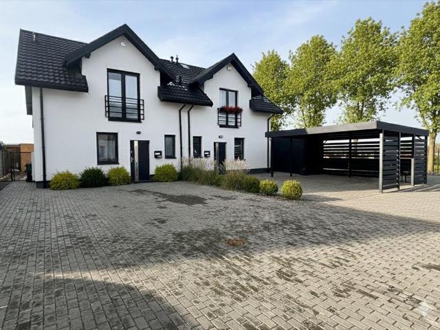 Nowoczesny bliźniak 83 m² z ogrodem i parkingiem