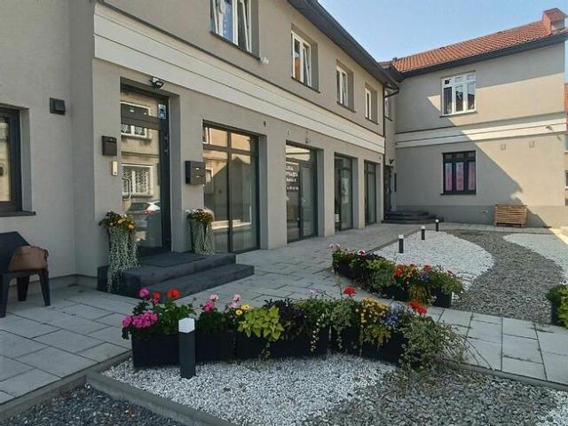 Nowoczesny, blisko Rynku lokal usług. handl.do wynajęcia Żory