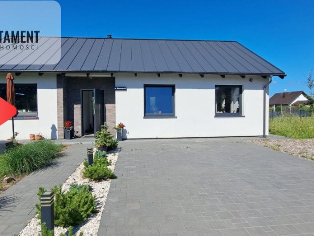 Nowoczesny dom 80 m² z dużą działką w Przyjaźni
