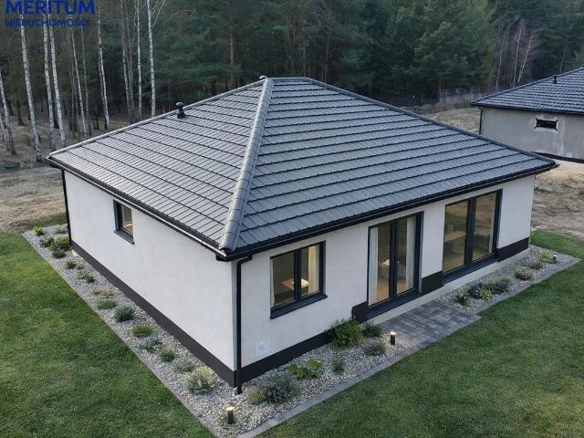Nowoczesny dom 109 m2 z dużą działką 1000 m2 w Żabiej Woli