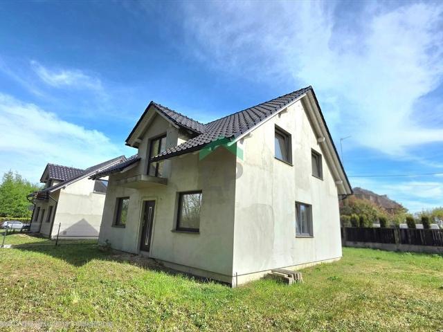 Nowoczesny dom 127 m² w Częstochowie, gotowy do wykończenia