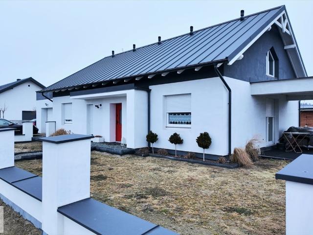 Nowoczesny dom 132 m² z garażem, pełne wyposażenie