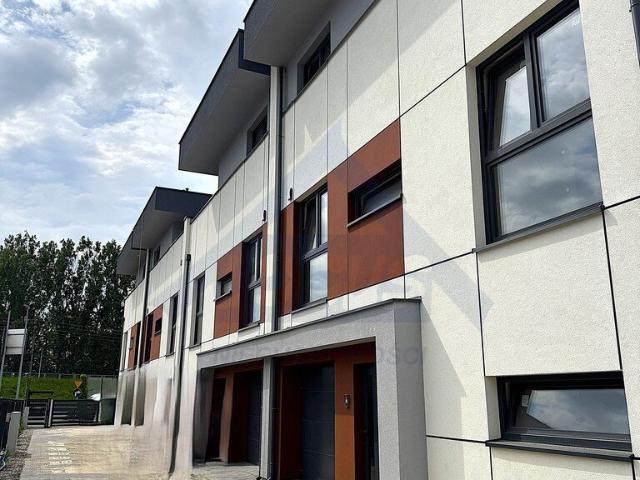Nowoczesny dom 136 m2 z tarasem i garażem w Wawrze