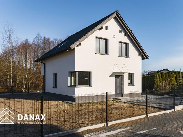 Nowoczesny dom 144 m2 z ogrzewaniem podłogowym i dużą jadalnią