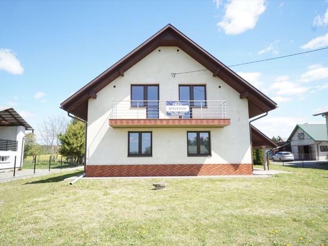 Nowoczesny dom 150 m² z garażem i dużą działką