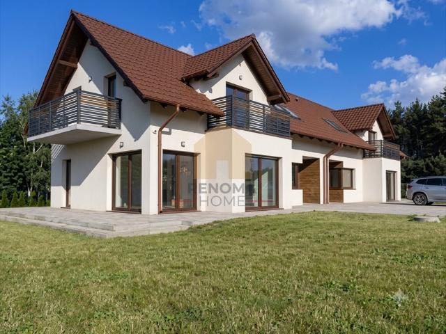 Nowoczesny dom 152 m² z 5 pokojami energooszczędny, na dużej działce