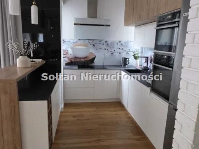 Nowoczesny 160m2 dom z tarasem i garażem w Wawerze