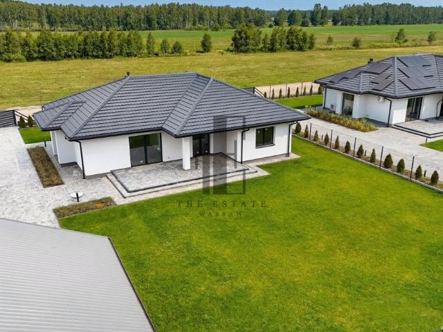 Nowoczesny dom 166 m² z garażem i dużą działką