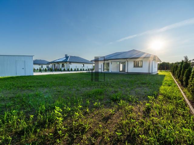 Nowoczesny dom 166 m² na dużej działce 1080 m² w Wołominie