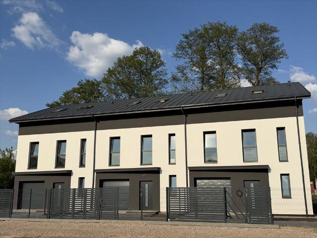 Nowoczesny dom 170 m² z garażem i ogrodem w Wawerze