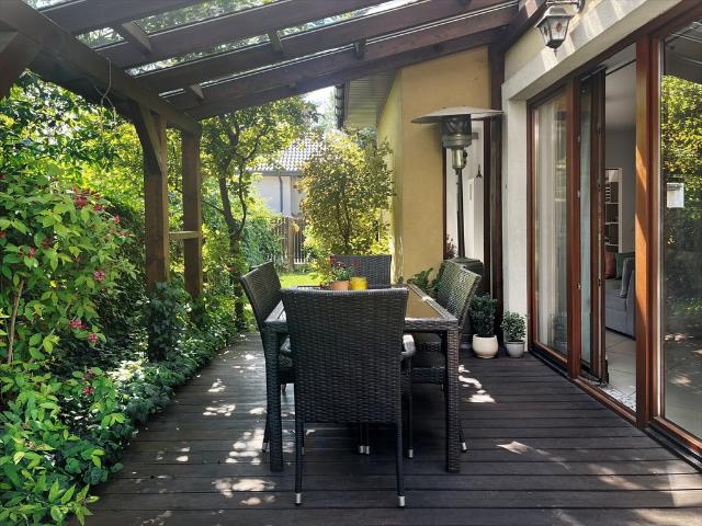 Polecam nowoczesny dom 220 m² z garażem i tarasem w Wawrze