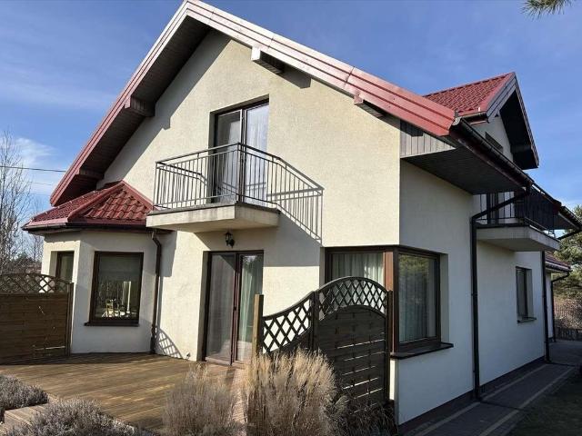 Nowoczesny dom 239 m2 z garażem i ogrodem w cichej okolicy