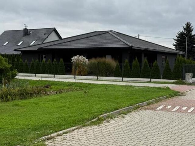 Nowoczesny dom w wysokim standardzie blisko natury