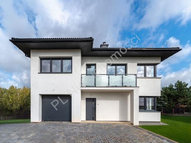 Nowoczesny dom wolnostojący 211 m2 w Raszynie