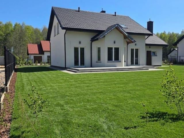 Nowoczesny dom z dużą działką, stan deweloperski, garaż