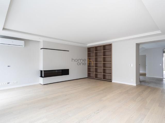 Nowoczesny dom z dużym ogrodem, 4 sypialnie, blisko Placu Vogla