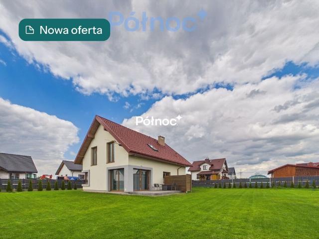 Nowoczesny dom z garażem i tarasem w Przykopce