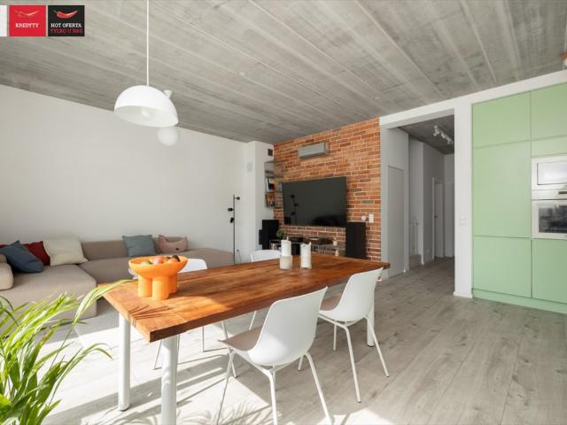 Nowoczesny bliźniak 326 m² z dużą działką i 4 miejscami parkingowymi