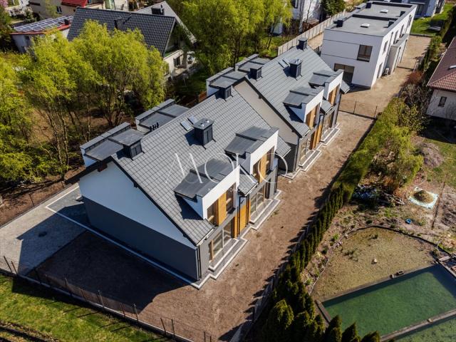 Na sprzedaż nowoczesny dom bliźniak 100 m² z ogrodem