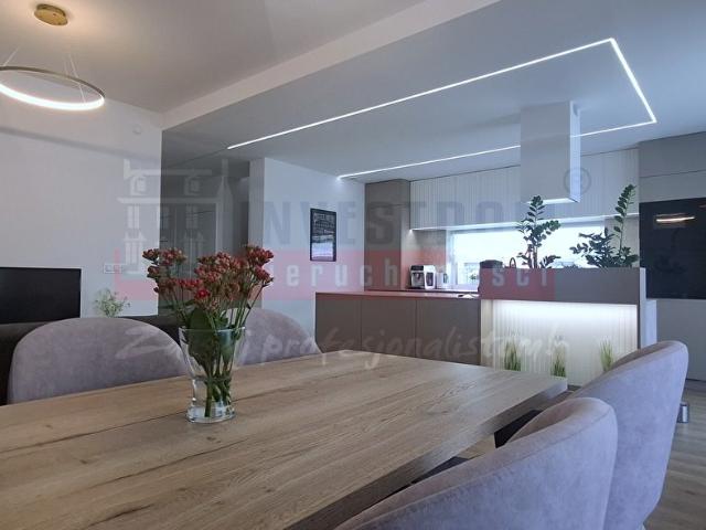 Nowoczesny dom bliźniak 135m2 z garażem i ogrodem