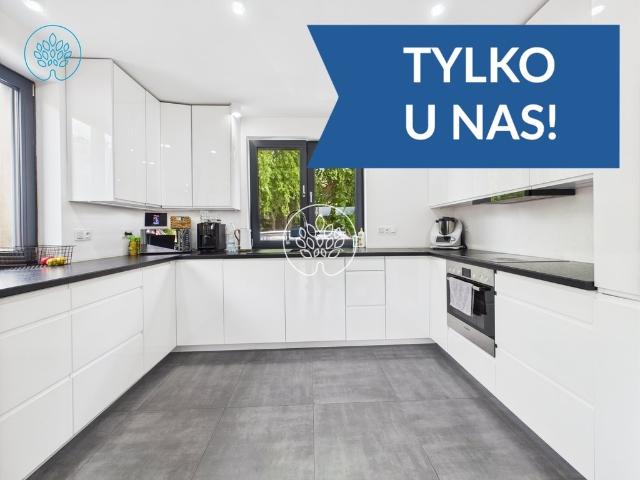 Nowoczesny dom bliźniak z 3 sypialniami i ogródkiem