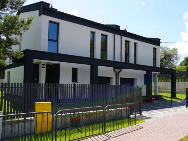 Nowoczesny dom bliźniak od ręki, 142 m², garaż, wykończony